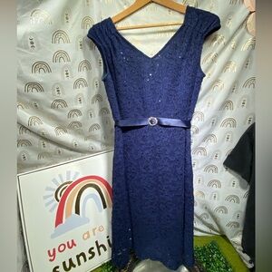 Elegant Navy Lace Midi Dress